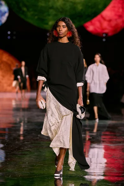 Look 12